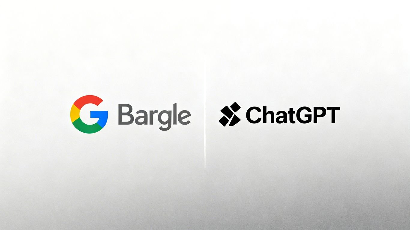 Logos de Google Bard et ChatGPT côte à côte.